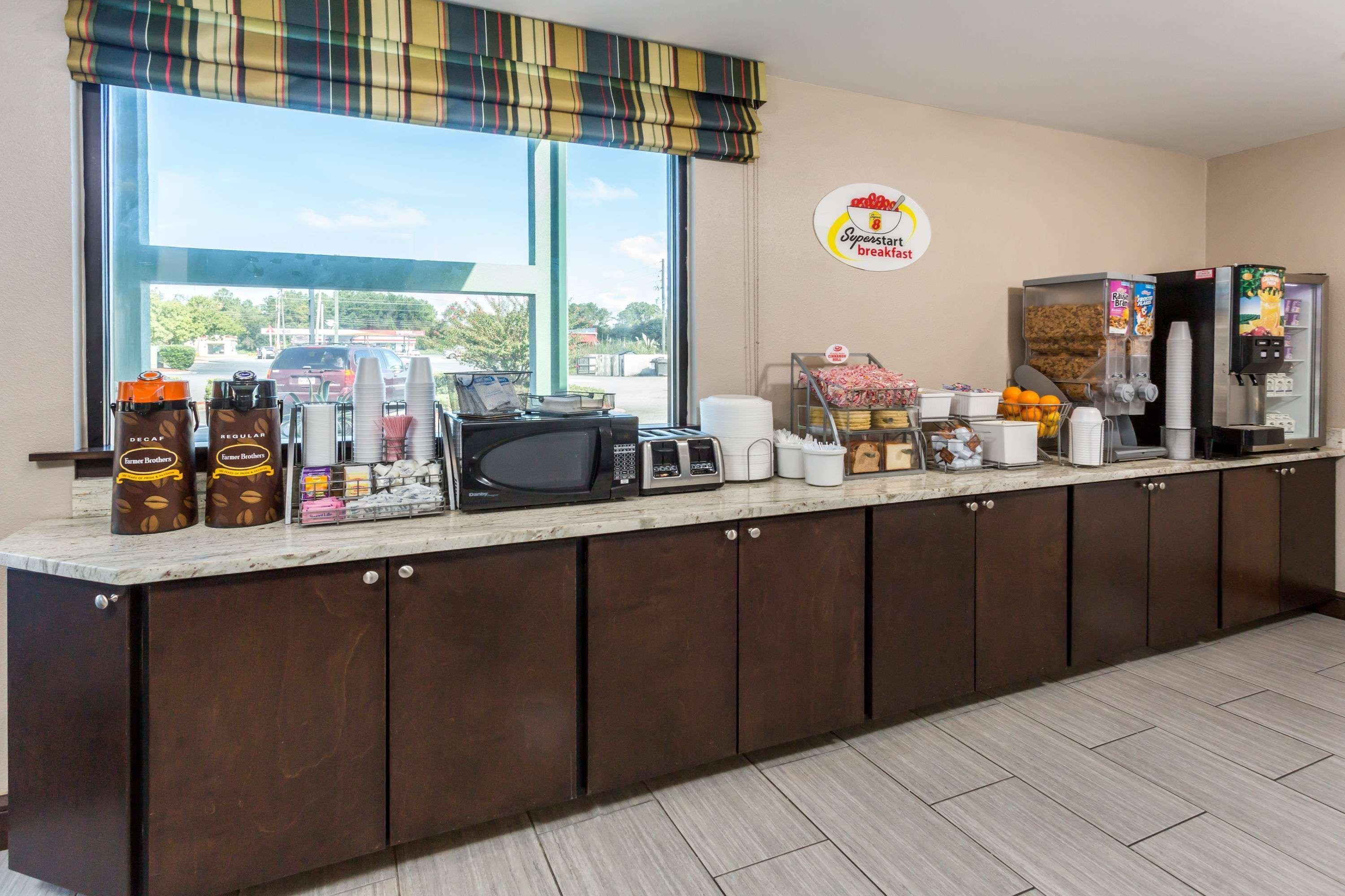 Super 8 By Wyndham Valdosta Ga I-75 Hotel Luaran gambar